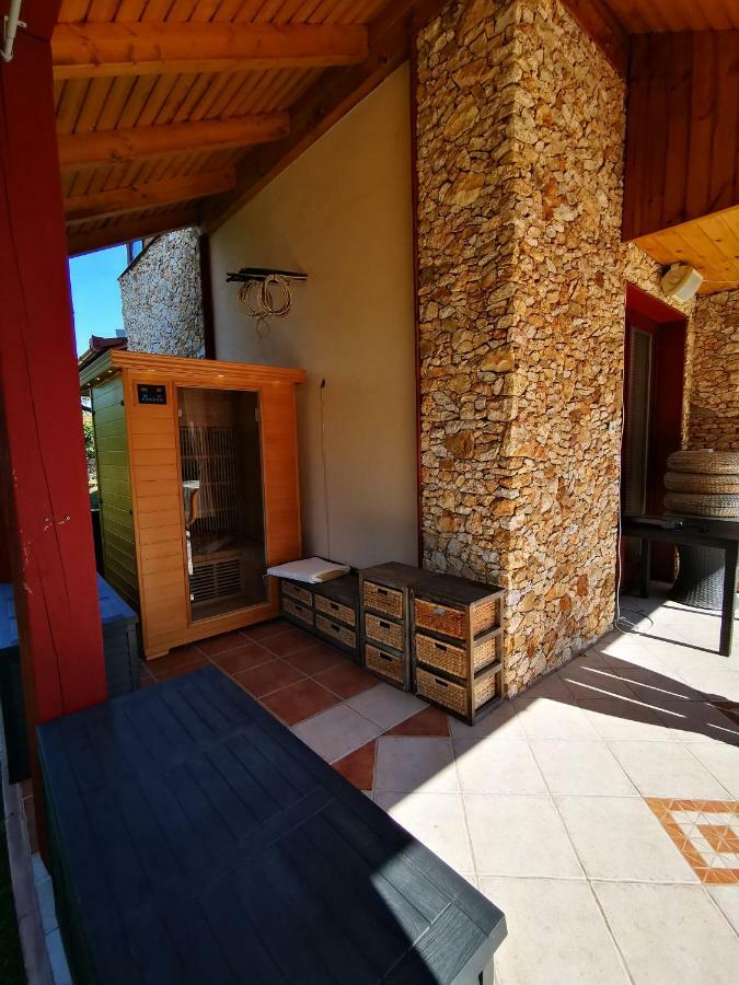 Luxury Basement In The Surrounding Of Budapest Apartment Mogyorod Ngoại thất bức ảnh